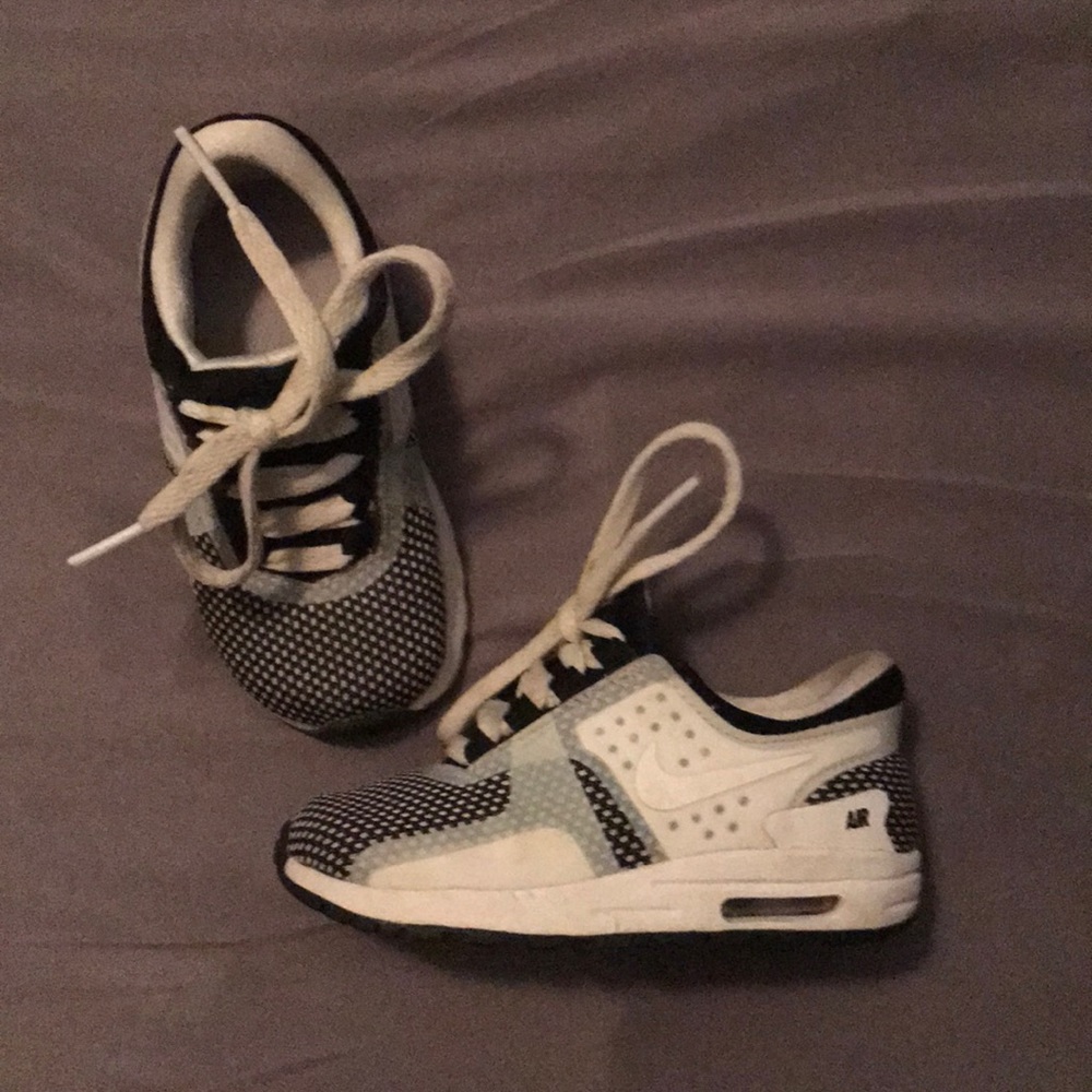 Nike air max essential